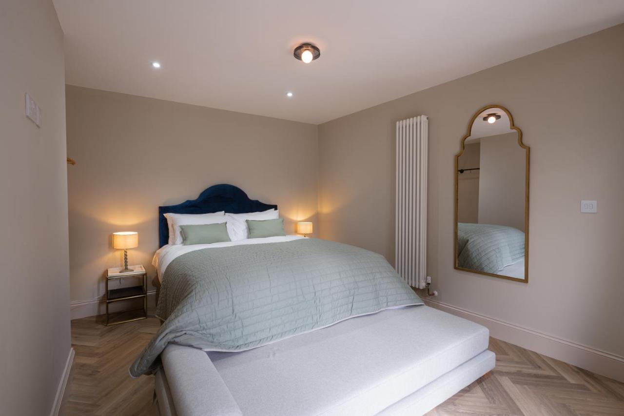Our House Collective - Luxury Stay In Lincoln City Centre, Hot Tub, Sleeps 16 Exterior photo