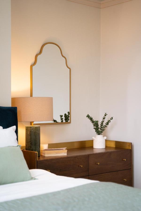 Our House Collective - Luxury Stay In Lincoln City Centre, Hot Tub, Sleeps 16 Exterior photo