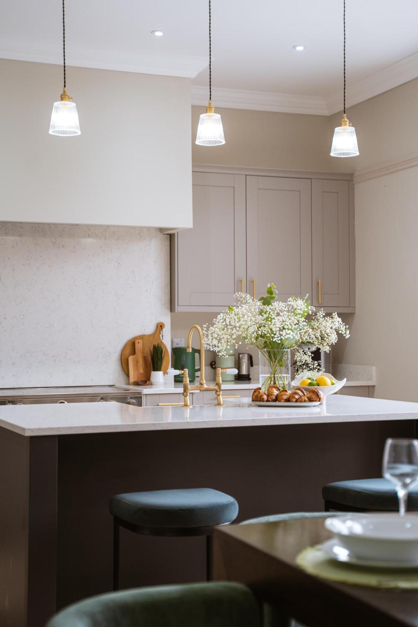 Our House Collective - Luxury Stay In Lincoln City Centre, Hot Tub, Sleeps 16 Exterior photo